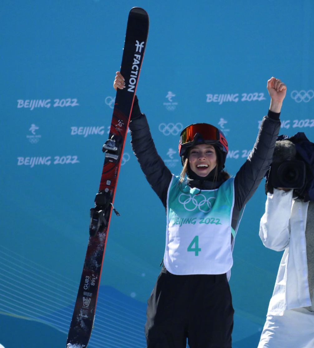 关于战术调整首场状态出色，独行侠观众沸腾！，莎拉波娃重返赛场全场沸腾不已的信息